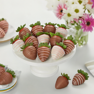 Mothers Day Chocolate Covered Drizzle Strawberries - Chamberlains Chocolate Factory