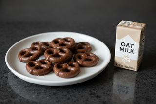 Sac de bretzel enrobé de chocolat végétalien respectueux des allergènes 